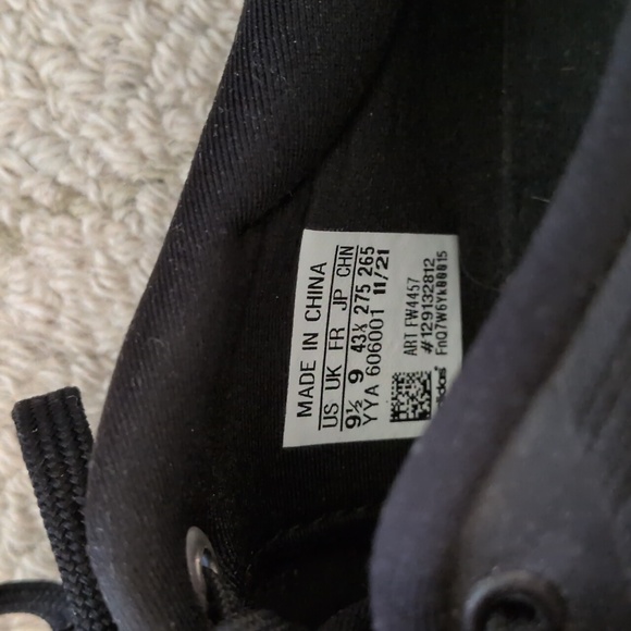 Adidas Classic Black with White Stripes Cycle Shoes. - Picture 5 of 5